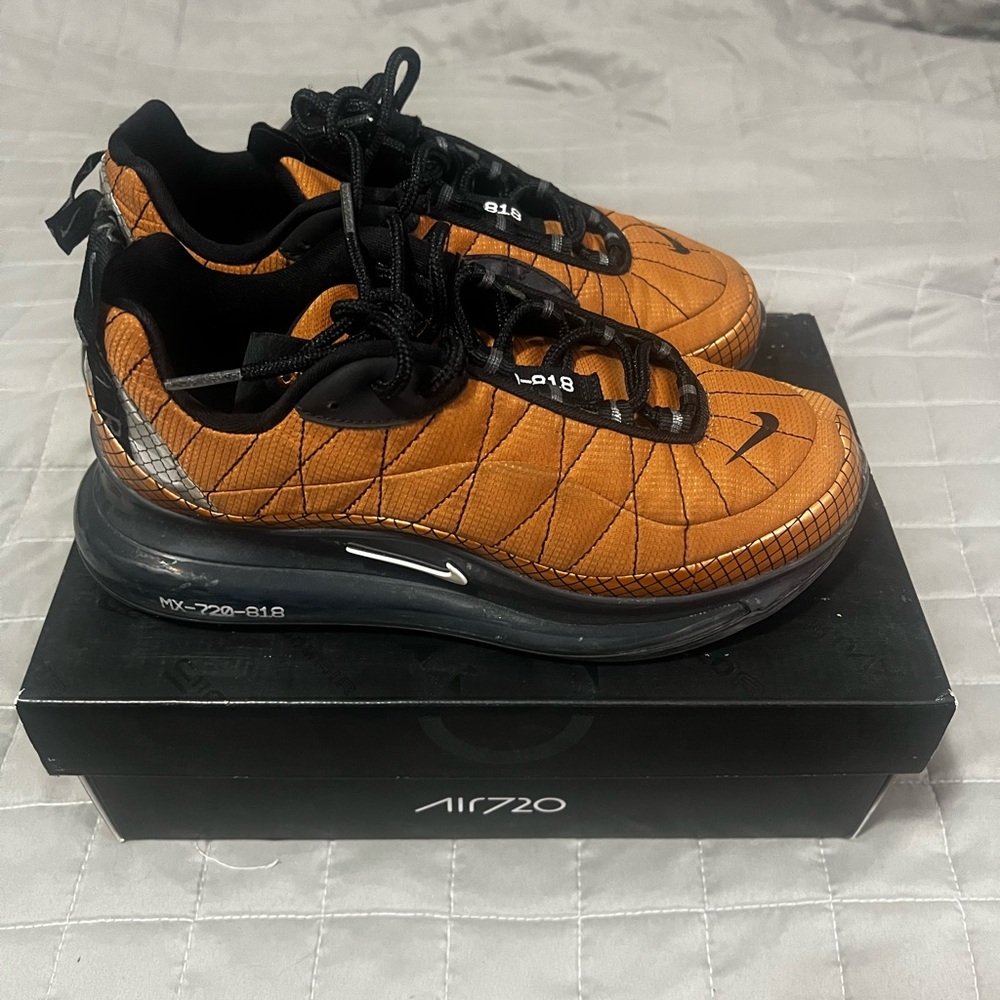 Nike MX-720-818 (GS) Metallic copper/White-Black